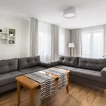 Olymp 114 I 120 Z Basenem, Sauna I Jacuzzi W Cenie *