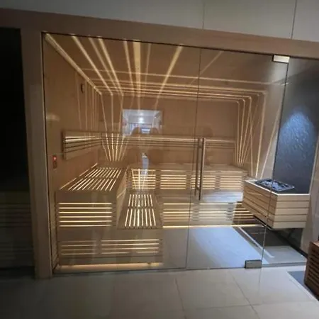 Olymp 114 I 120 Z Basenem, Sauna I Jacuzzi W Cenie *