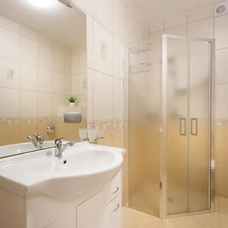 Olymp 114 I 120 Z Basenem, Sauna I Jacuzzi W Cenie * Kolobrzeg